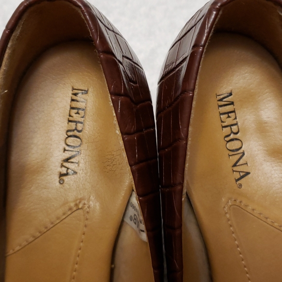 Merona faux crocodile dark brown pumps, 5.5 - Picture 6 of 10